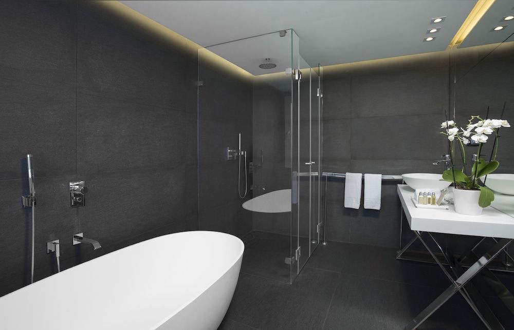 Alexander Hotel– Tel Aviv Deluxe Suite, Balcony, Partial Sea View 10