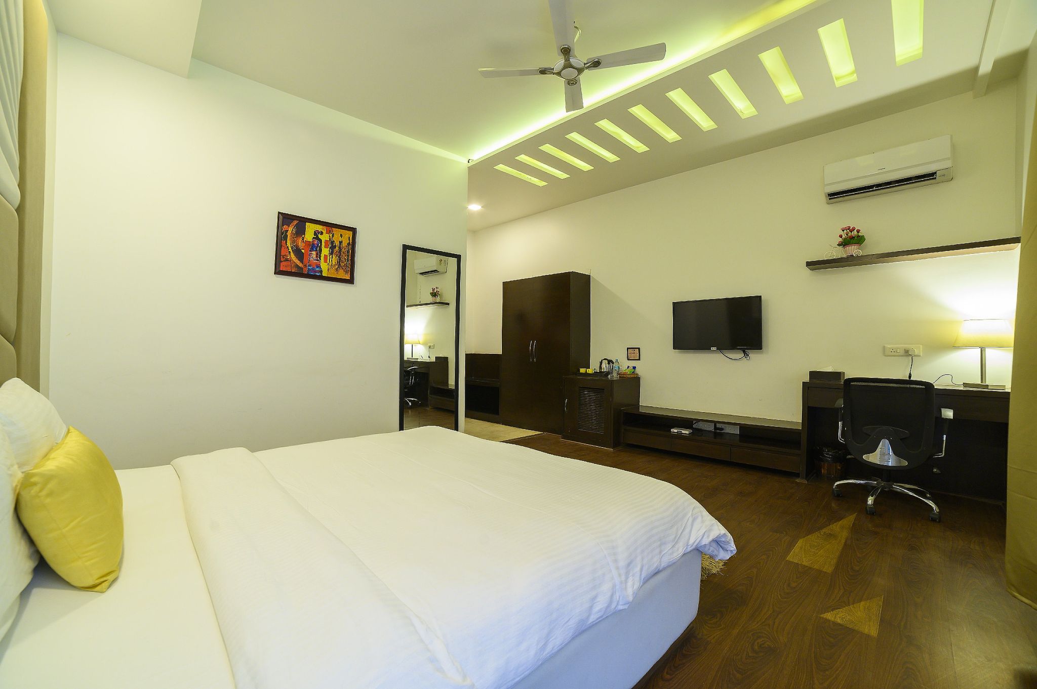 Vivid Boutique Hotel by The Hoften , Gurugram Deluxe Double Room With City View 3