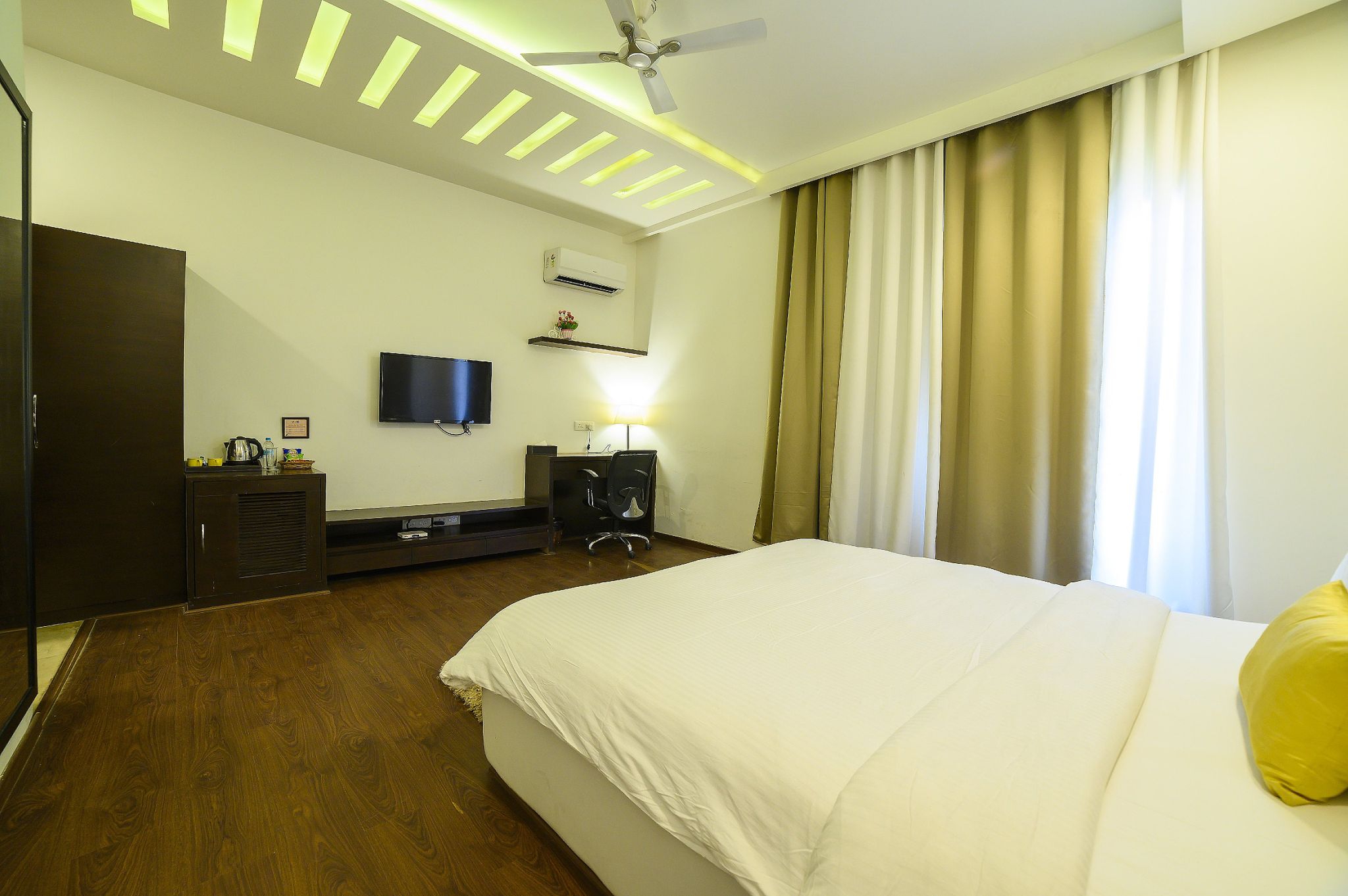 Vivid Boutique Hotel by The Hoften , Gurugram Deluxe Double Room With City View 7