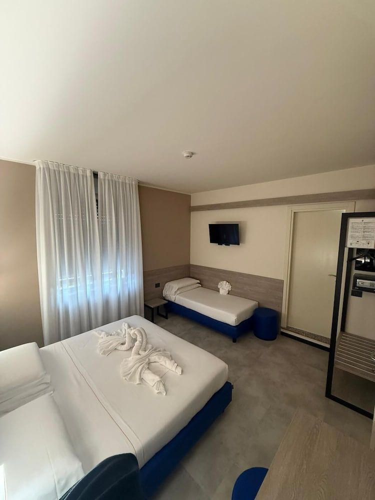 Jet Hotel, Sure Hotel Collection by Best Western Comfort Double Room 7