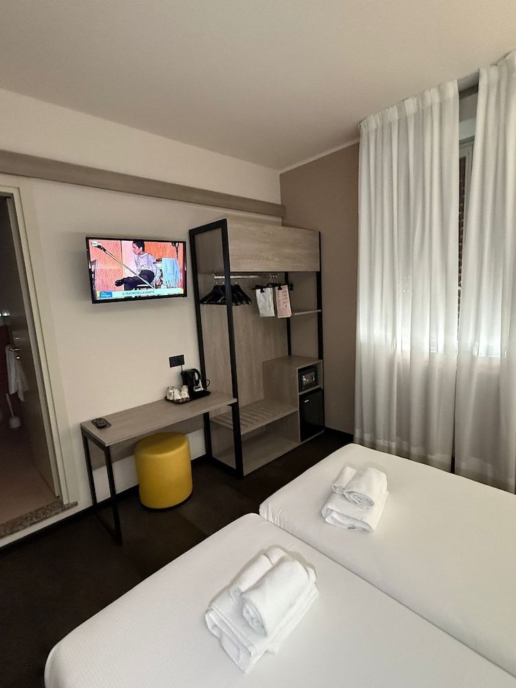 Jet Hotel, Sure Hotel Collection by Best Western Comfort Double Room 12
