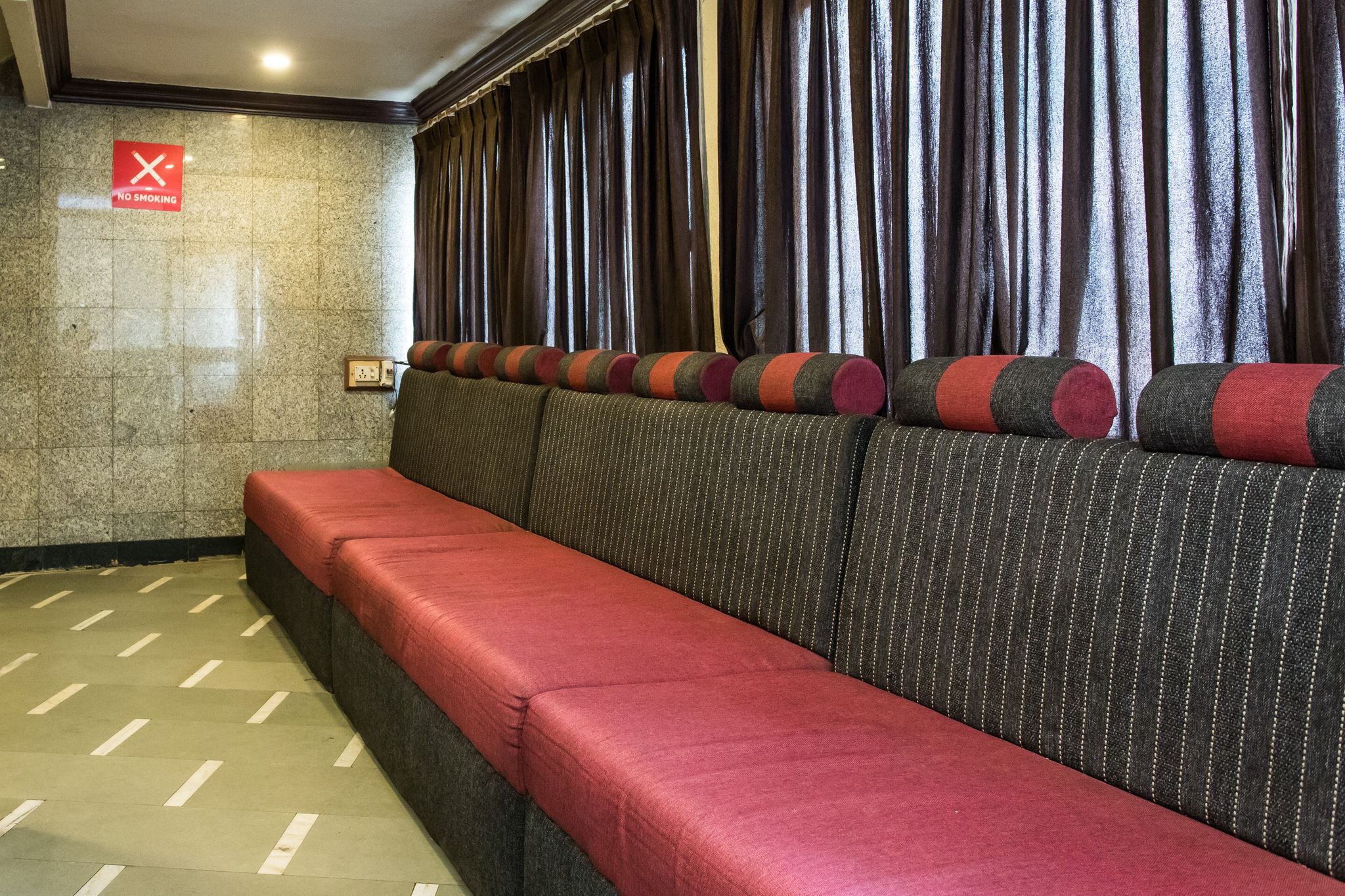 undefined OYO 2760 Hotel Chanakya 4
