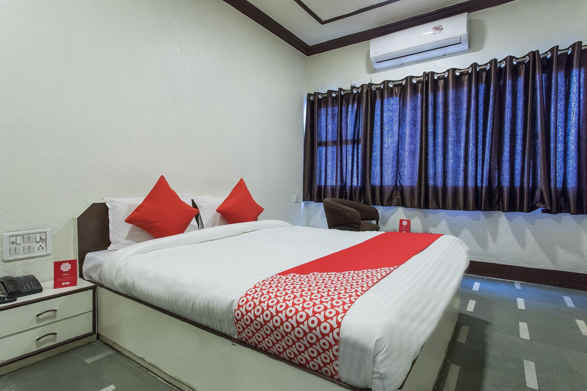 OYO 2760 Hotel Chanakya Classic Room 5