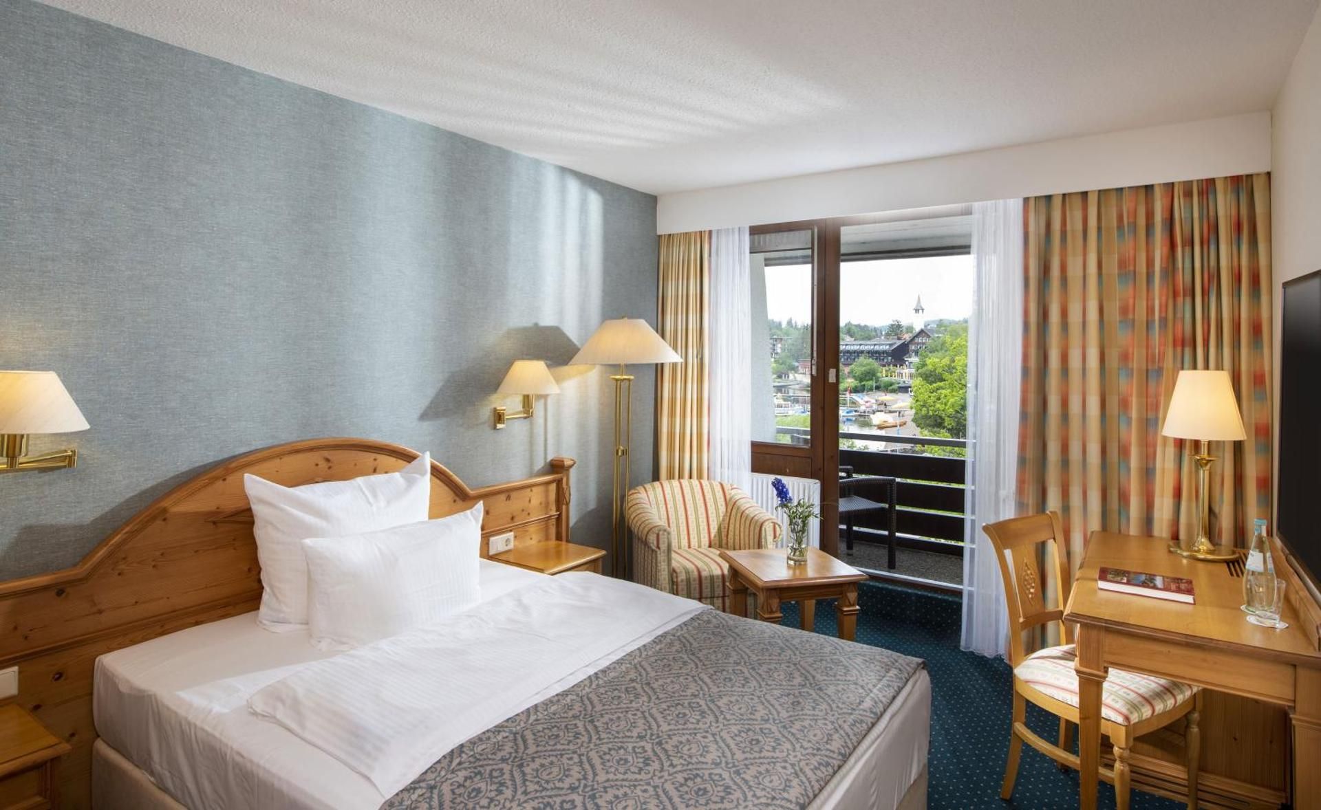 Superior Single Room with Balcony and Harbor View