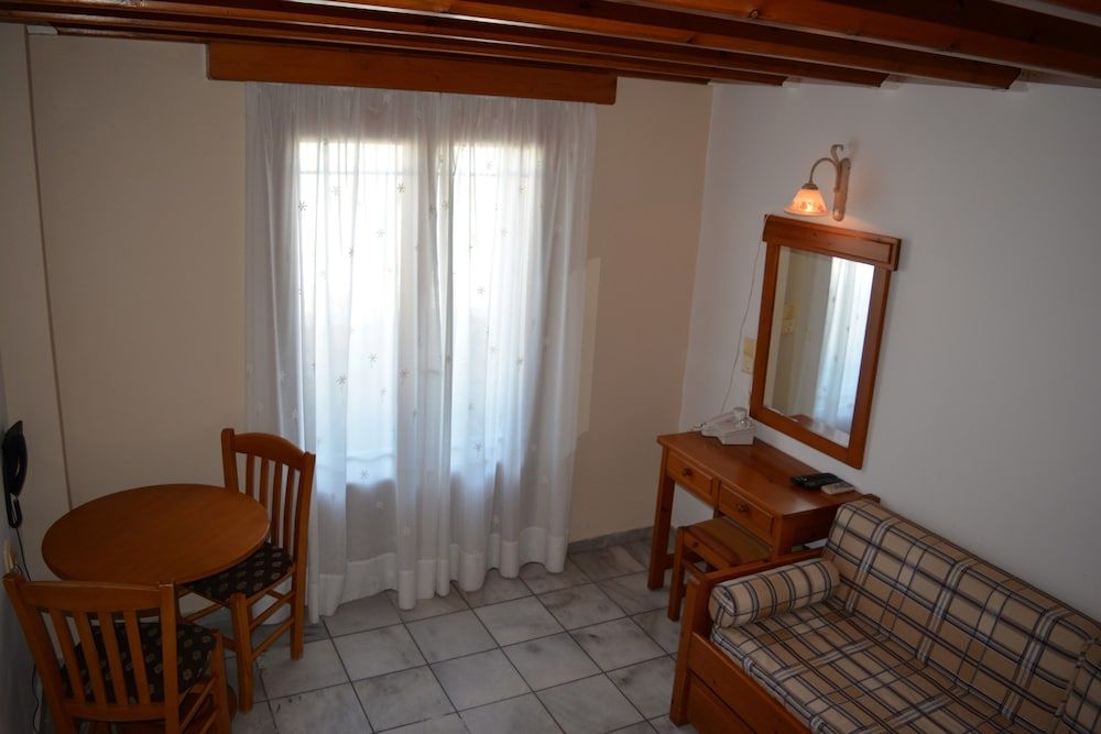Anemomilos Suites Room (Maisonette) 2