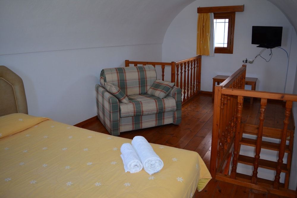 Anemomilos Suites Room (Maisonette) 5