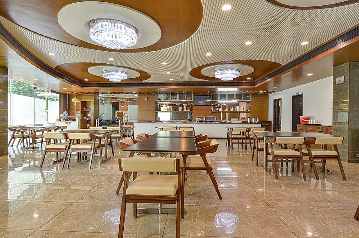 Food & Dining