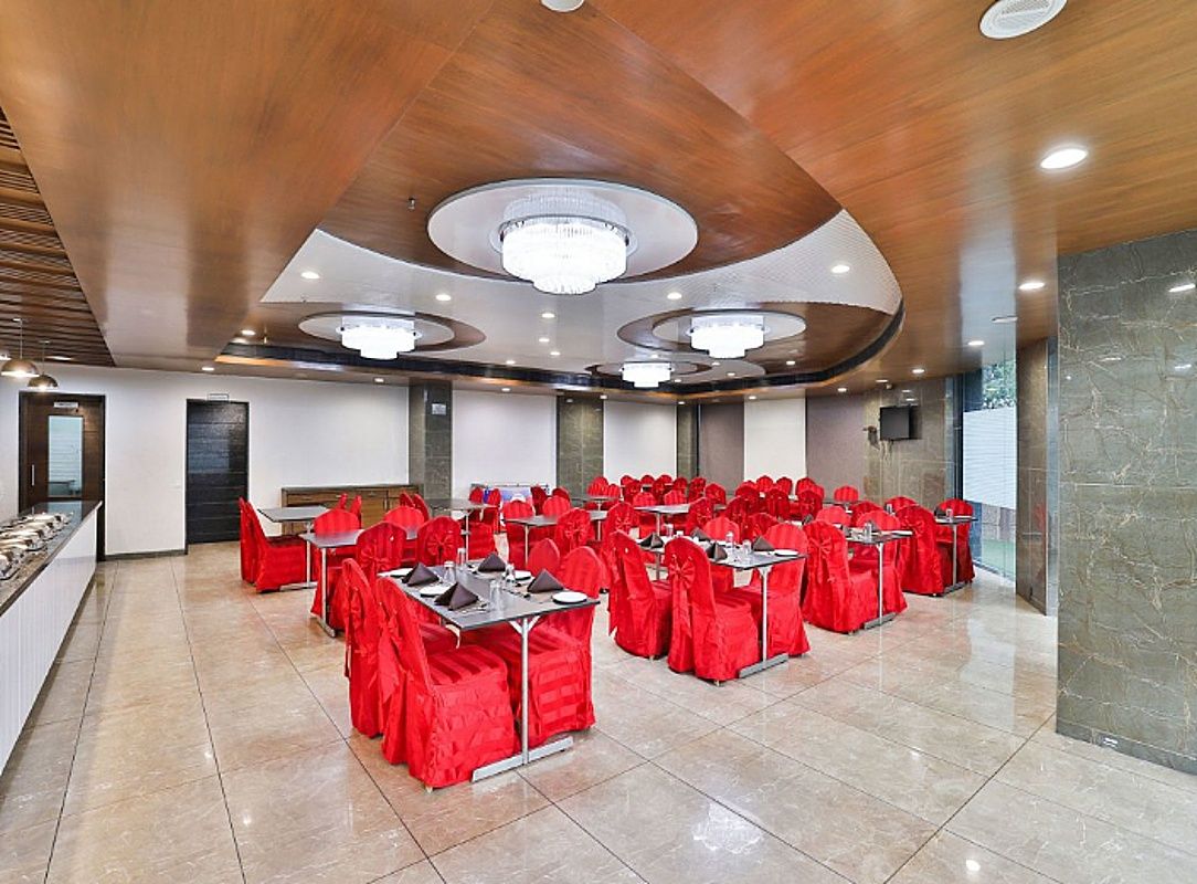 Food & Dining