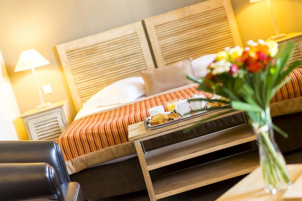 Hotel Almoria Lounge room 3