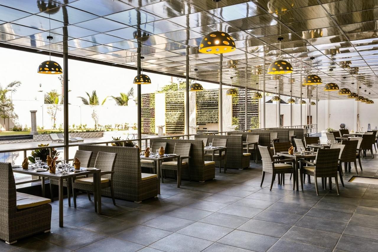 Food & Dining