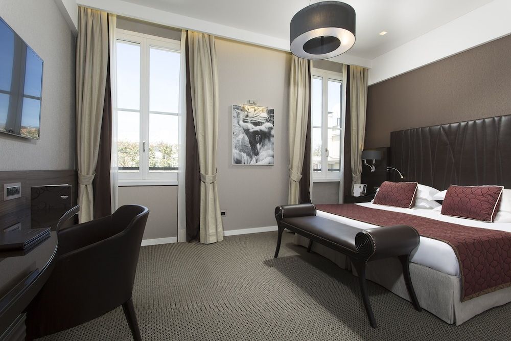 undefined Hotel Artemide 3