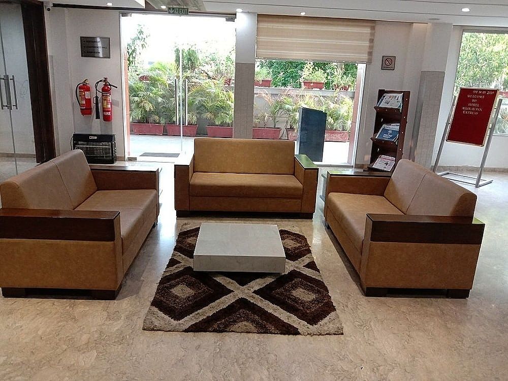 undefined Hotel Ashray Inn Express 2