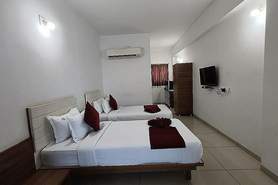 Deluxe Room With Airport shuttle