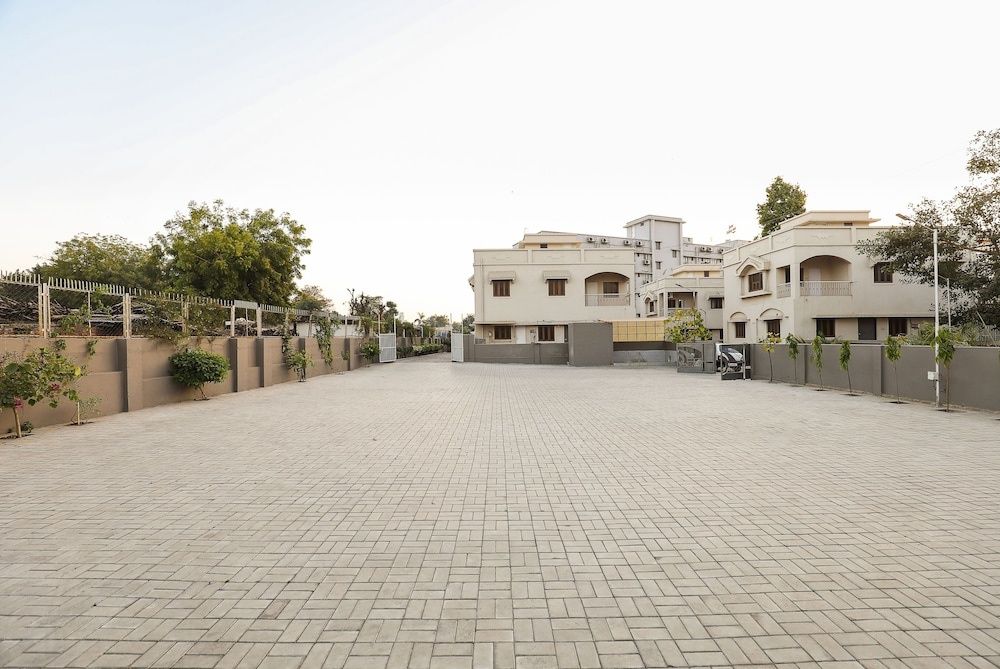 undefined Hotel Ashray Inn Express 9