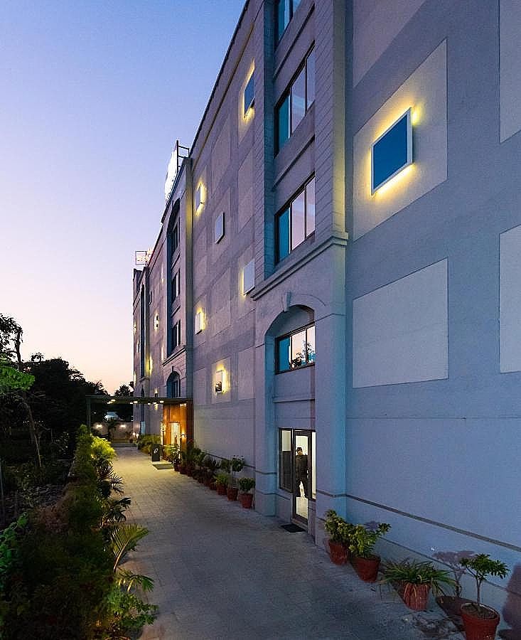 undefined Hotel Ashray Inn Express