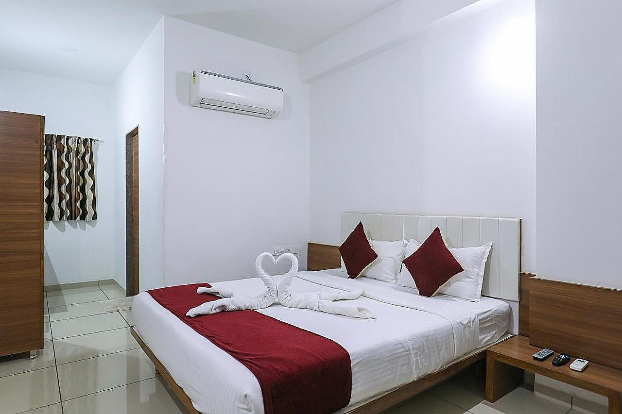Hotel Ashray Inn Express Deluxe Room Only 6