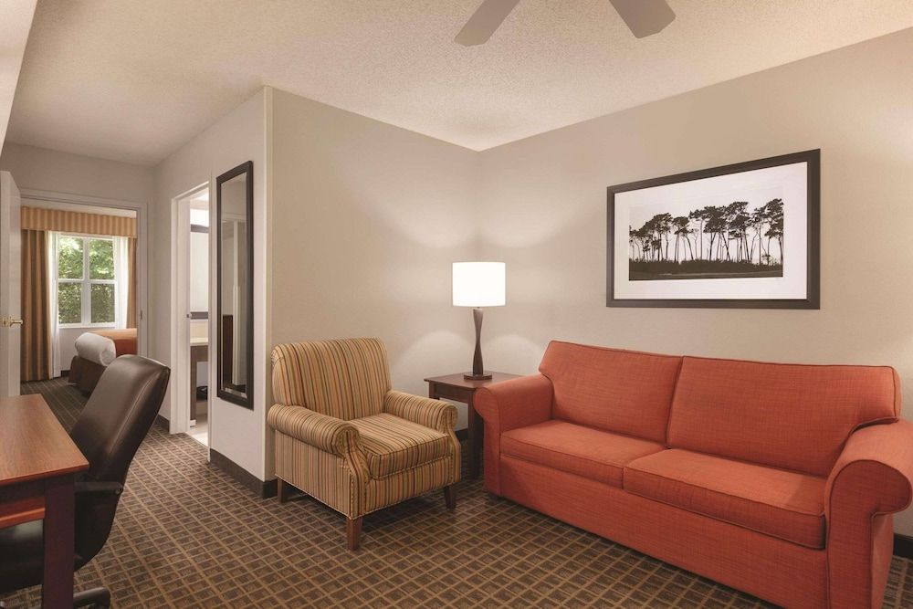 Suite, 1 King Bed, Accessible, Non Smoking