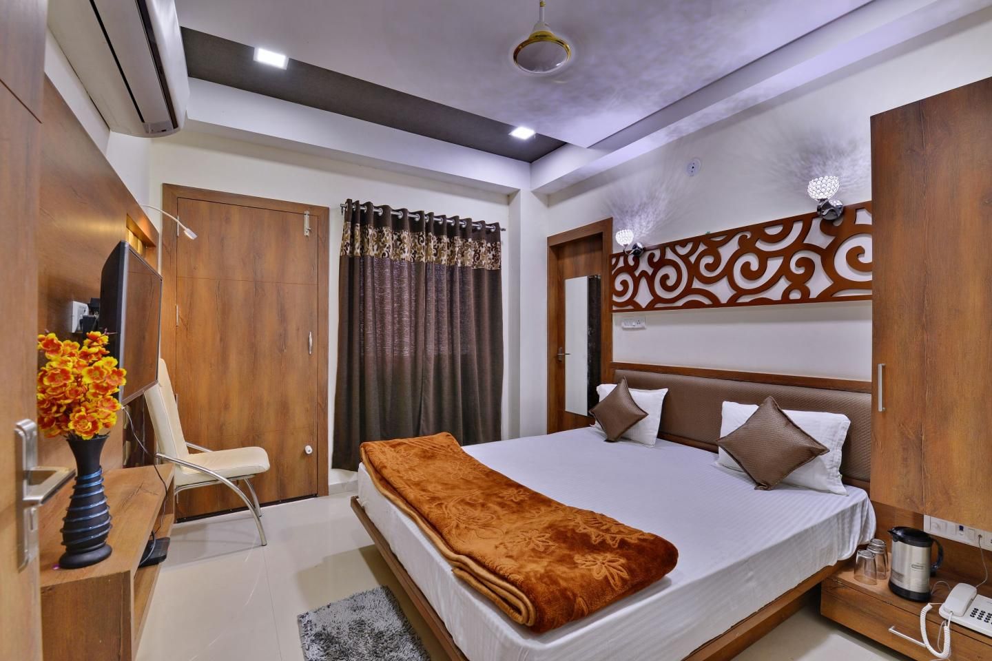 undefined HOTEL MIDLAND 4