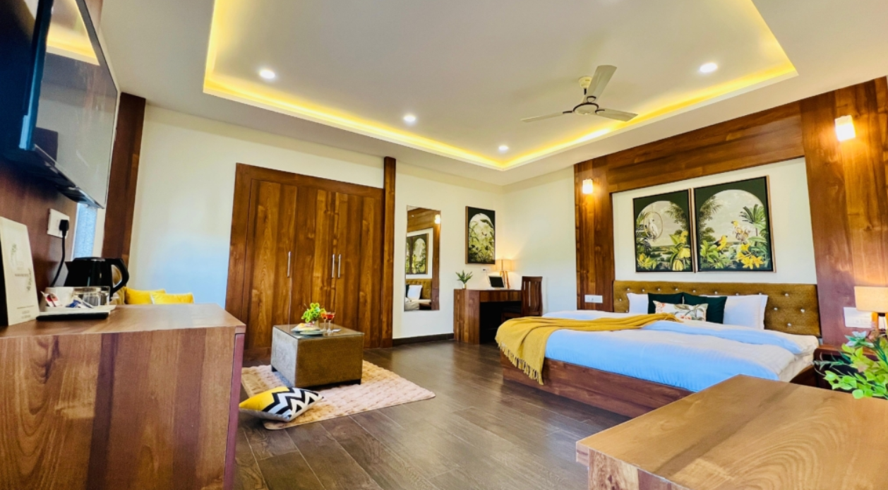 Junior Suite with Bathtub