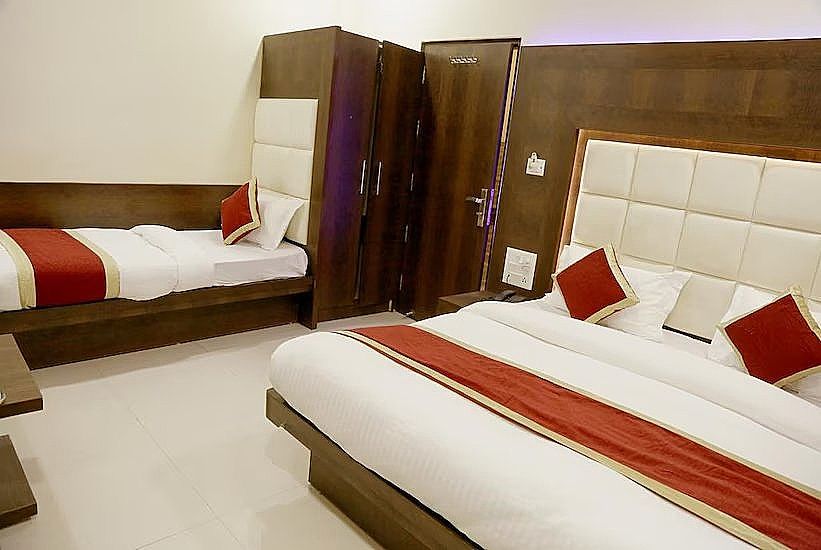 Deluxe Triple Room AC with free WiFi