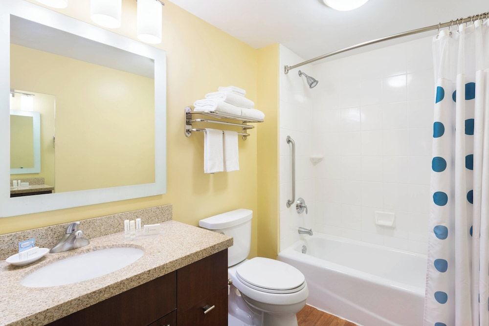 Suite, 1 Bedroom (Mobility/Hearing Accessible, Tub)