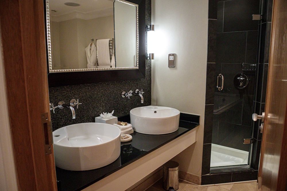 Alexander House And Utopia Spa Comfy King Room 7