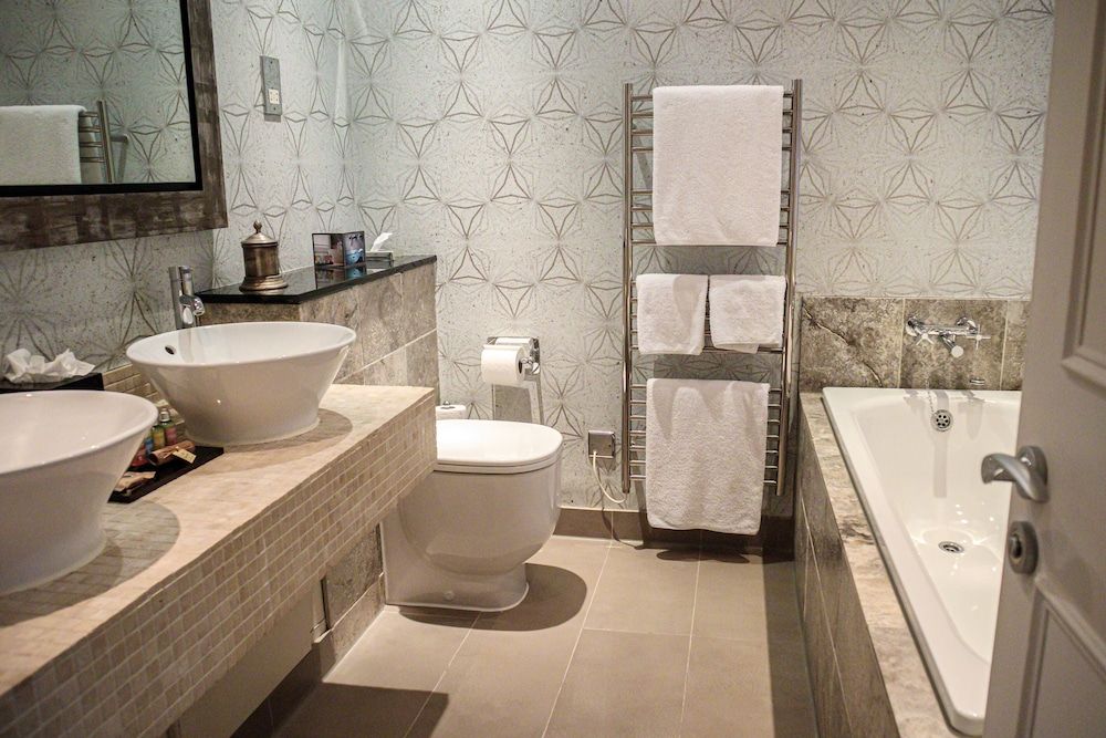 Alexander House And Utopia Spa Comfy King Room 8