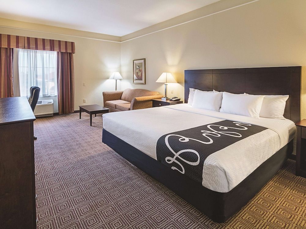 Deluxe Room, 1 King Bed, Non Smoking