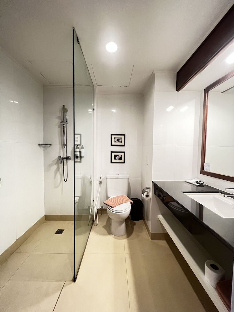 Mercure Chiang Mai Standard Room, 2 Twin Beds 5