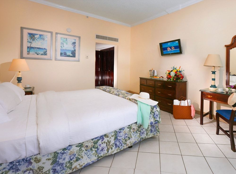 Breezes Resort Bahamas All Inclusive Classic Room 7