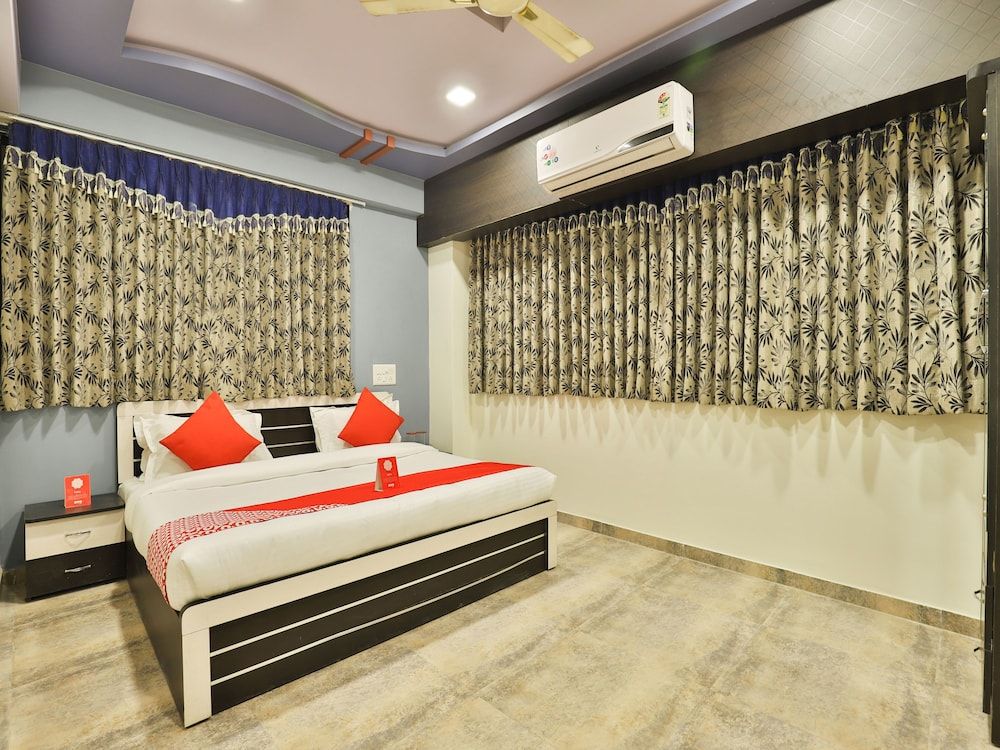 OYO 12182 Hotel Shekhawat Palace Double or Twin Room 4