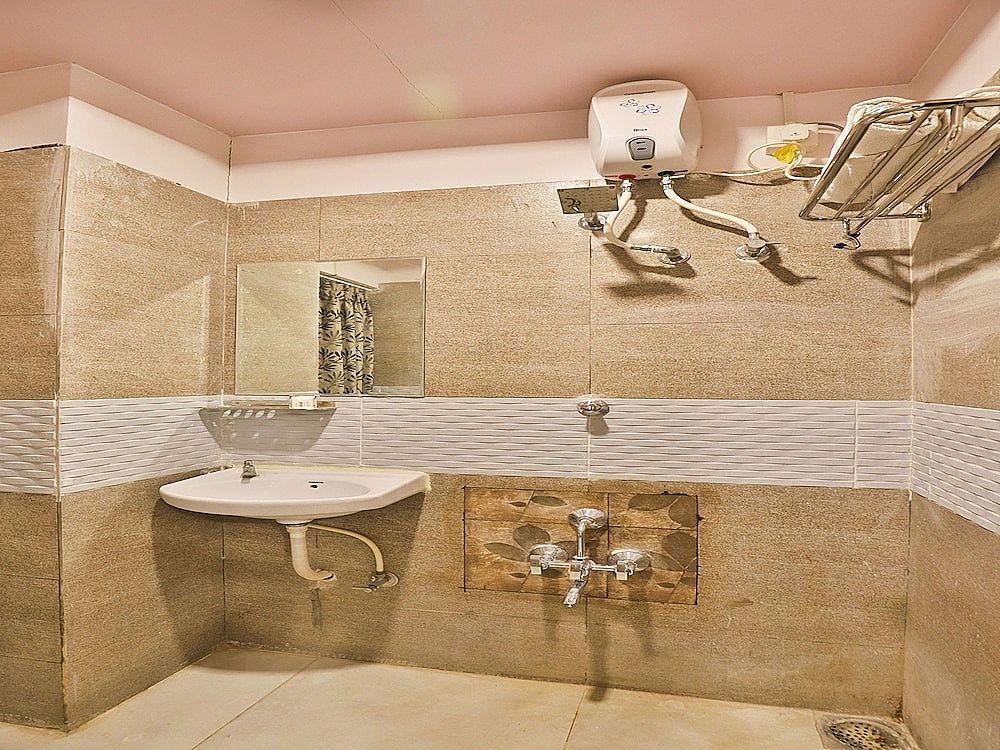 OYO 12182 Hotel Shekhawat Palace Double or Twin Room 15
