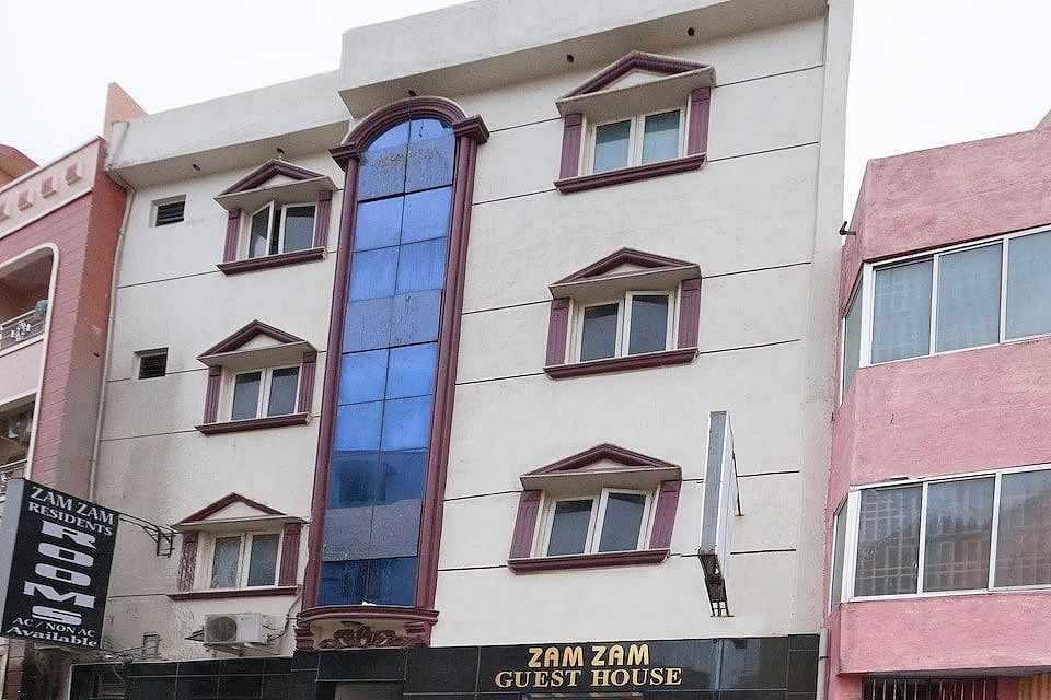 undefined Zam Zam Residents