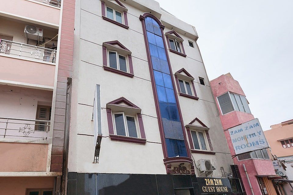 undefined Zam Zam Residents 2