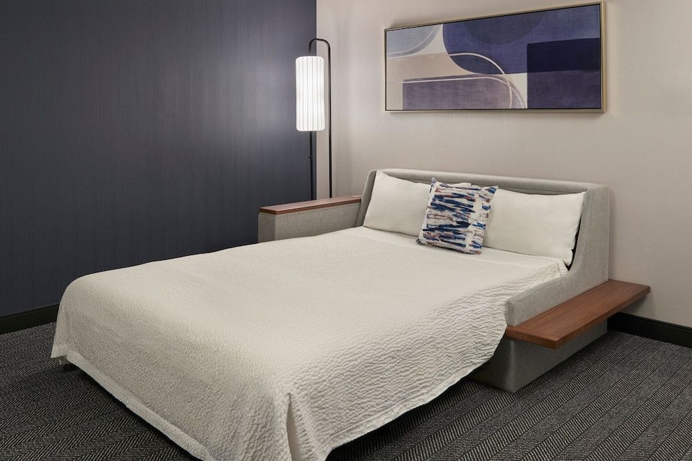 Courtyard by Marriott Toronto Markham Room, 1 King Bed with Sofa bed