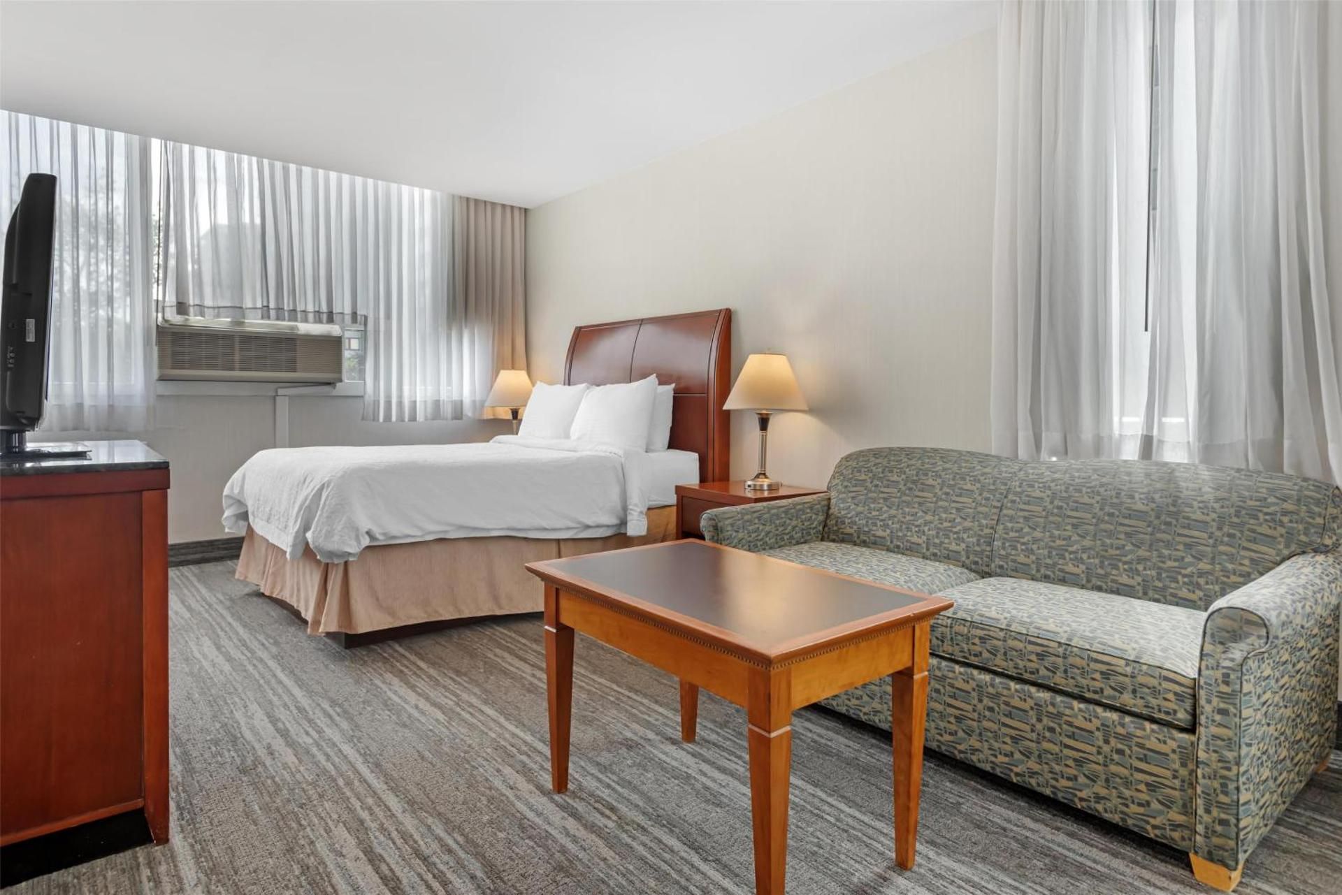 undefined Best Western Plus Suites Downtown 4