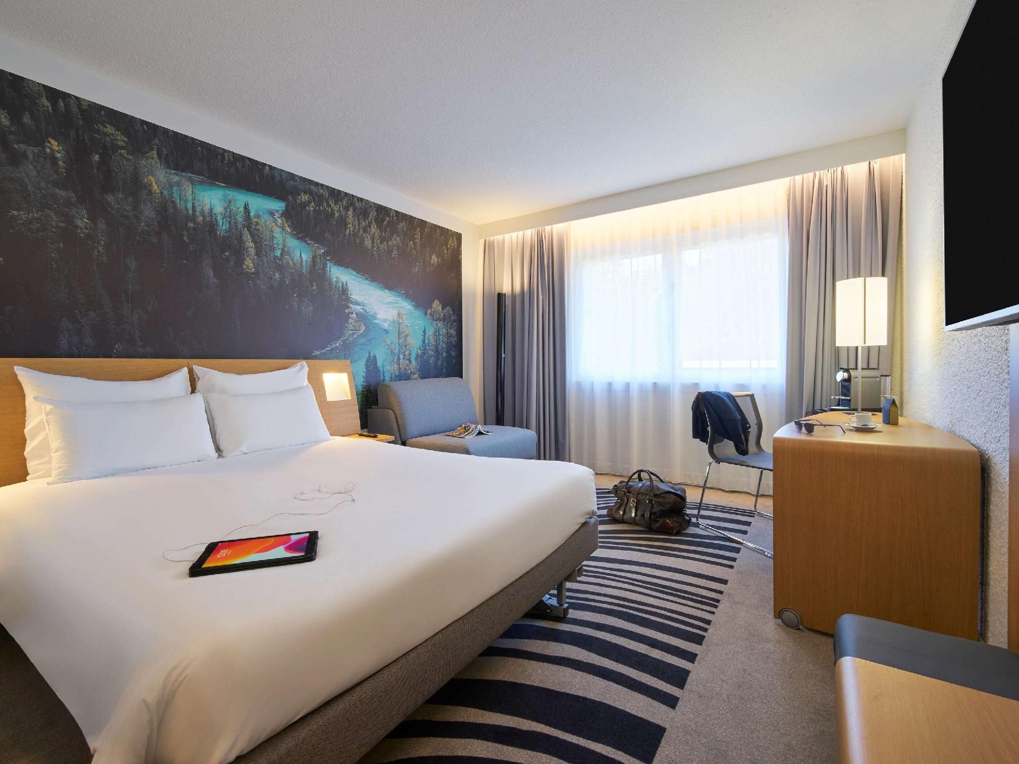 Standard Bedroom With 1 Double Bed And 1 Double Sofa Bed