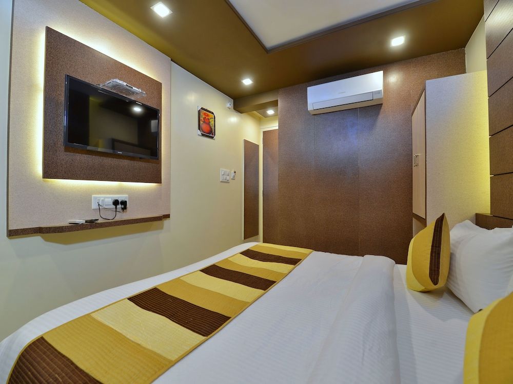 OYO 12845 New Victory Double or Twin Room 7