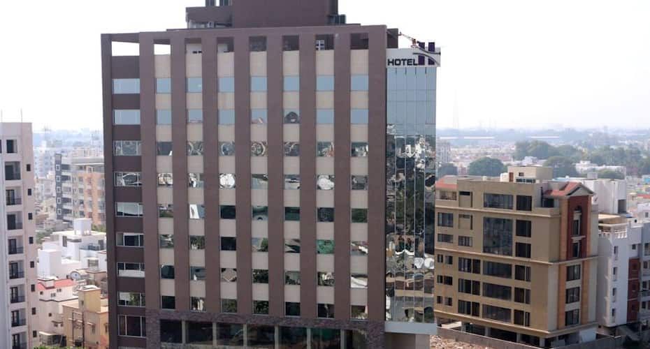 Hotel H