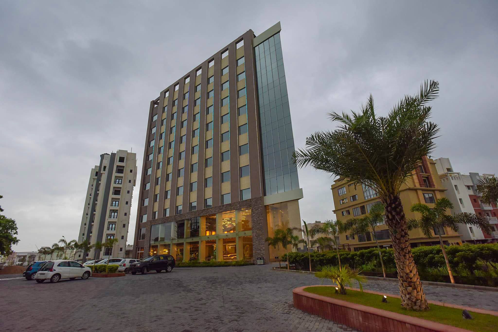Hotel H, Anand - Unit of Sandhill Hotels Pvt Ltd