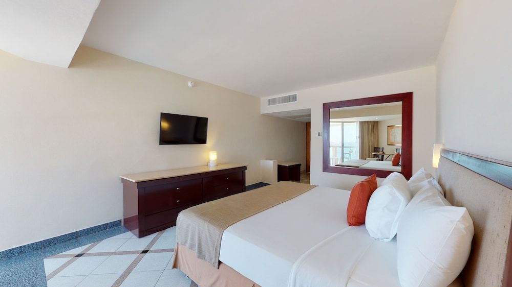 Park Royal Beach Ixtapa - All Inclusive Royal Ocean Front King