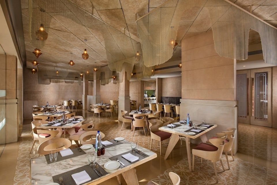 Food & Dining