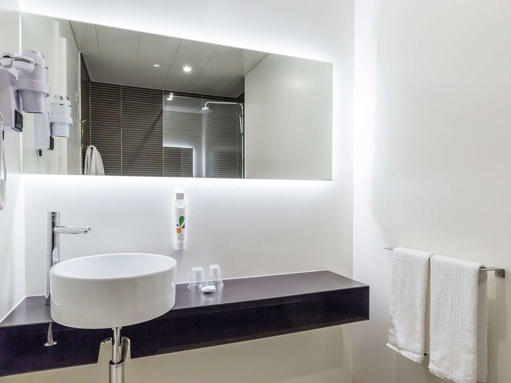 undefined ibis Styles Lisboa Centro Marquês de Pombal 9