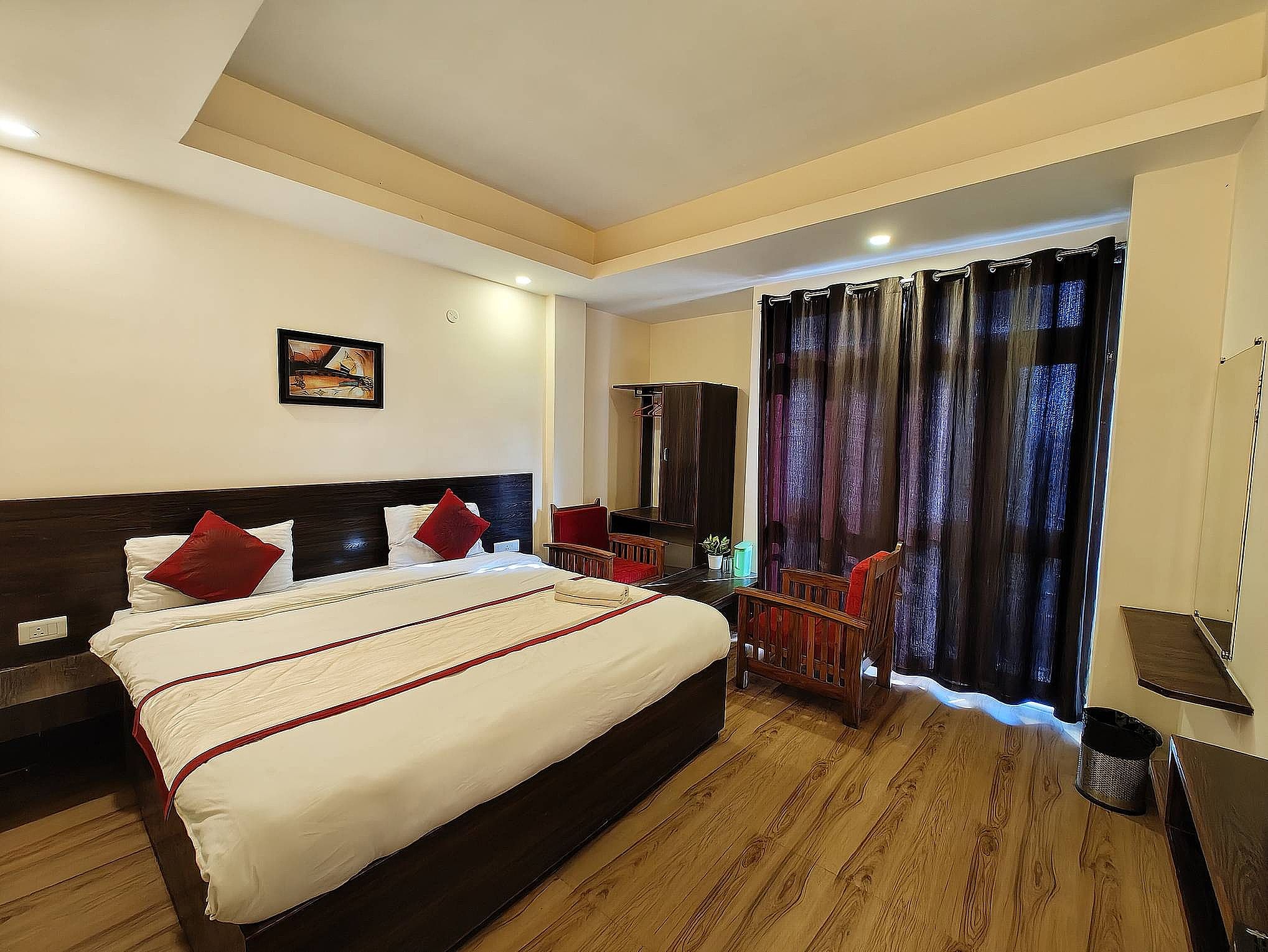 The Narayani Continental Hotel Deluxe Room 14