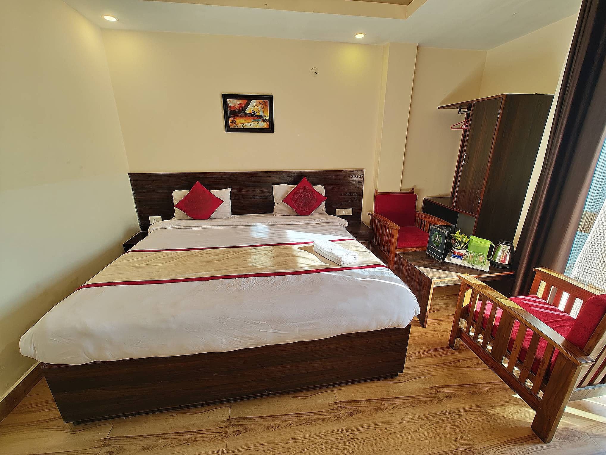 The Narayani Continental Hotel Deluxe Room 11