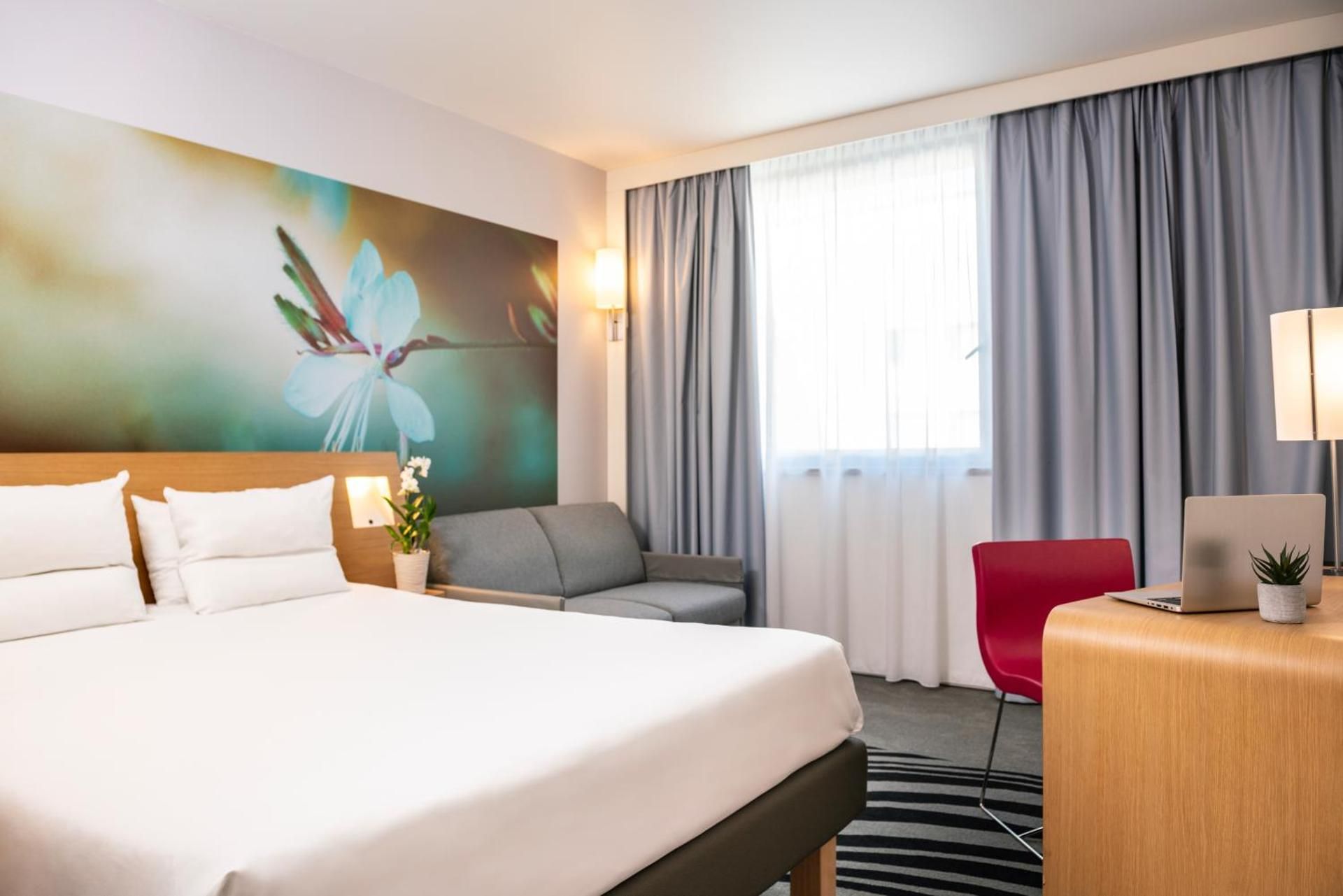 Family Classic Room With 1 Double Bed And 1 Dou Ble Sofa Bed