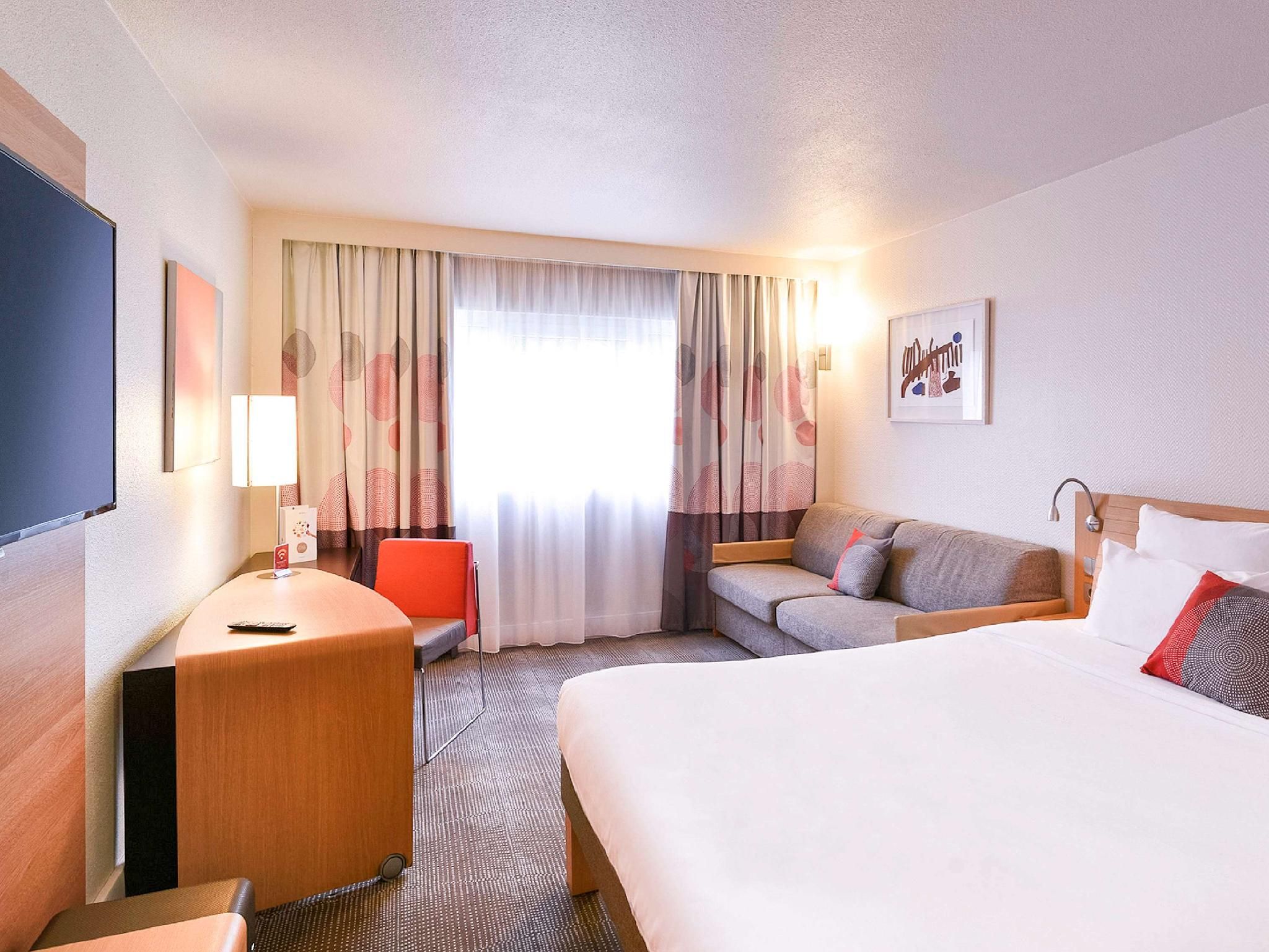 Superior Room with 1 Double Bed and 1 Single So Fa Bed