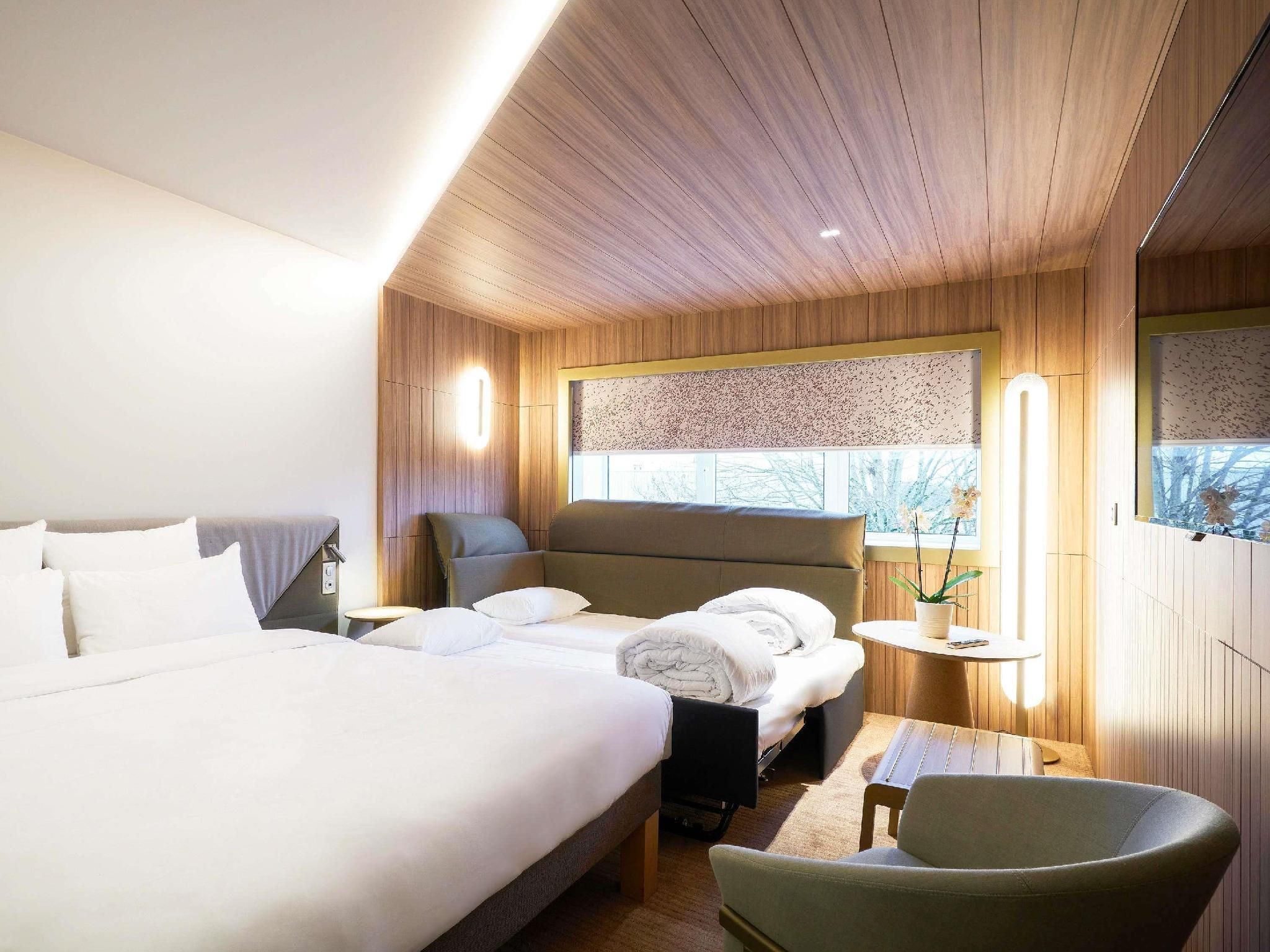 Premium Room - 1 double bed and 1 sofa bed for 2 people