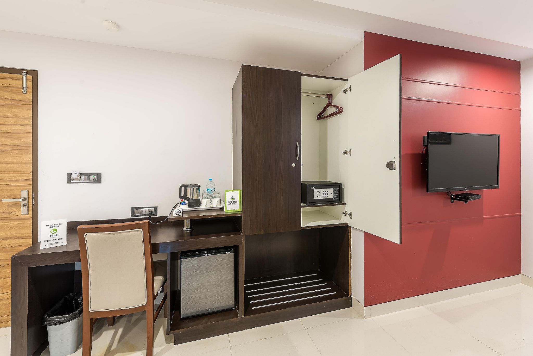 Treebo Raj Premier, Indiranagar Standard Double Room 2