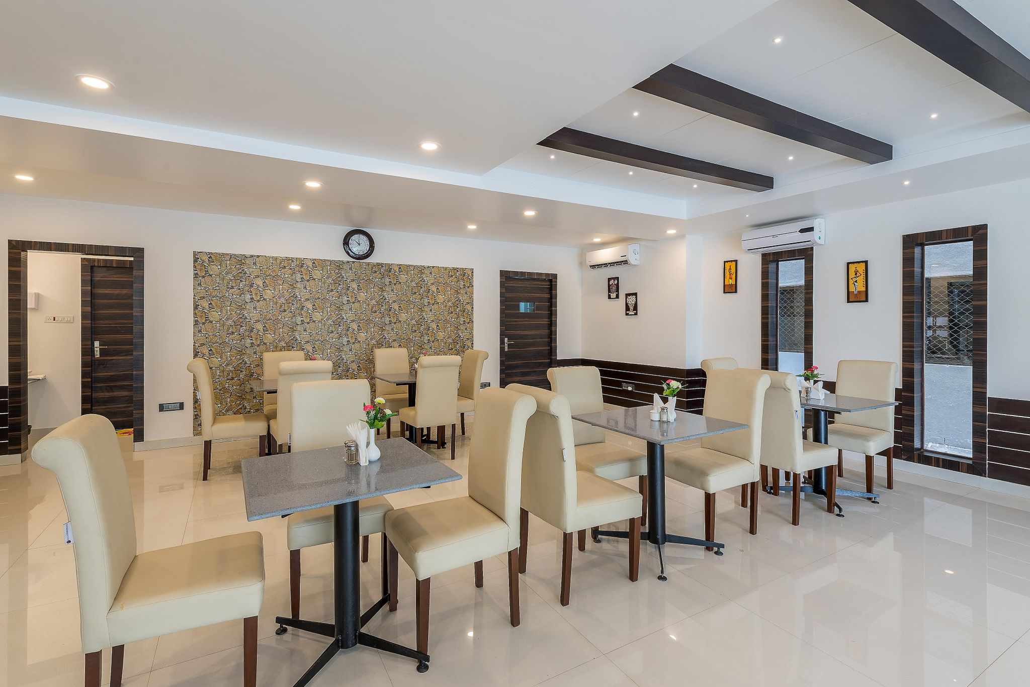 undefined Treebo Raj Premier, Indiranagar 5